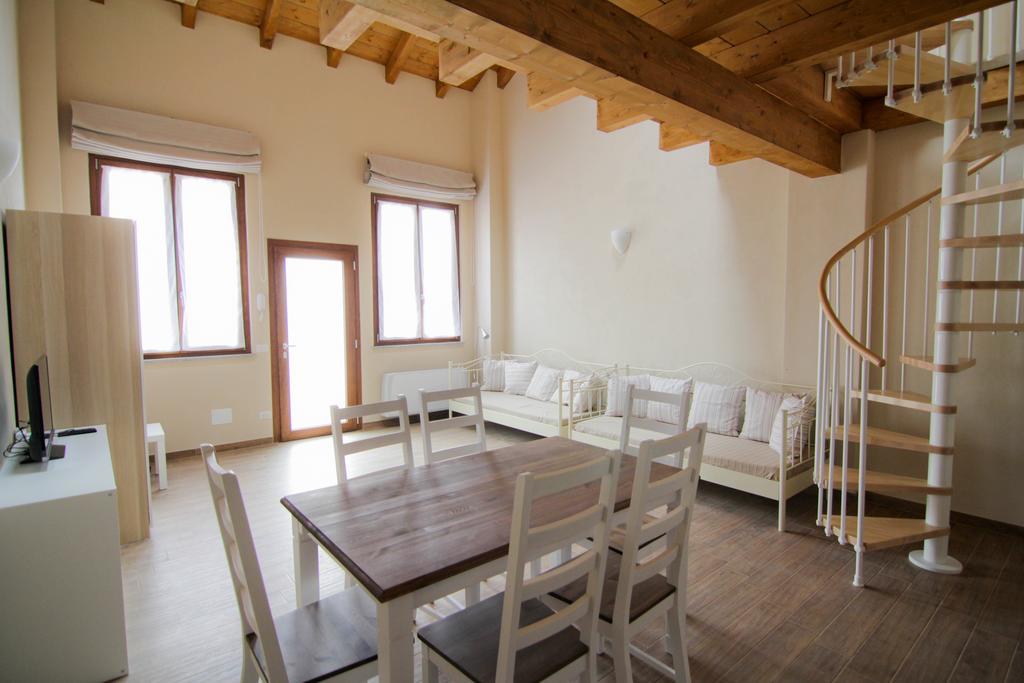 Agriturismo Cascina Della Fontana Lodi Cameră foto